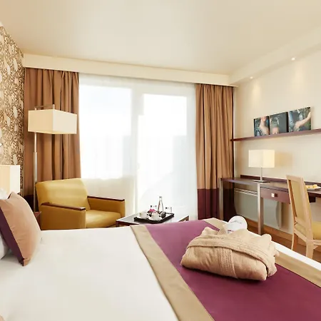 Clarion Paris Cdg Airport מלון