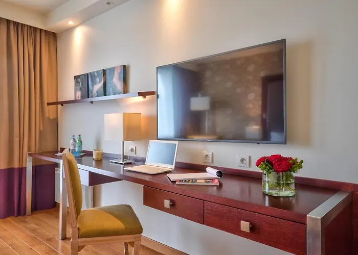 Hotel Clarion Paris Cdg Airport 4*