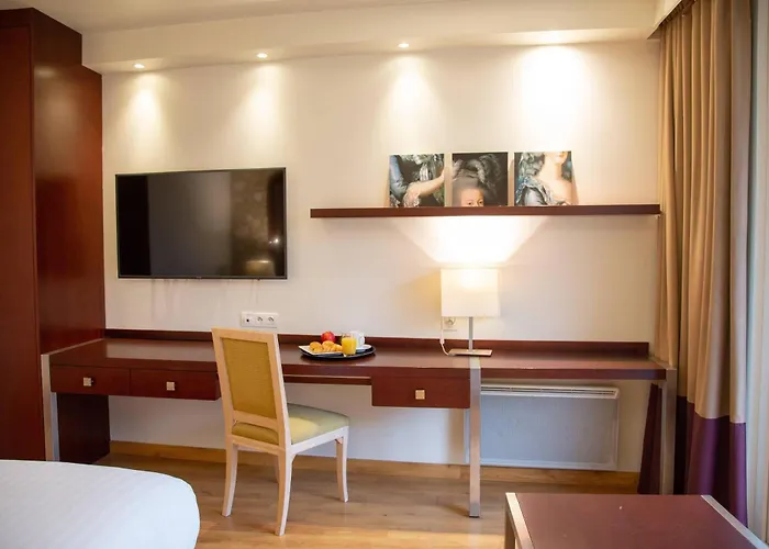 Clarion Paris Cdg Airport Szálloda 4*