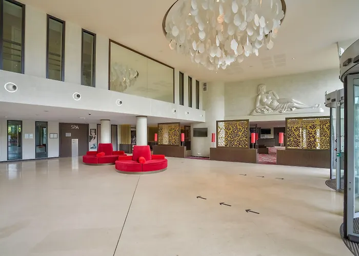 Hotel Clarion Paris Cdg Airport 4*